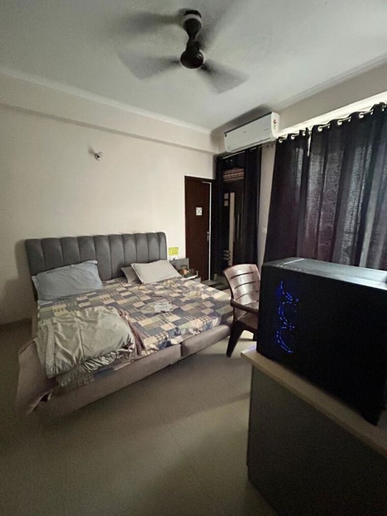 Bedroom, amrapali-kingswood 2 Bedroom 1100 Sq.Ft. Apartment In Sector 4 Greater Noida Greater Noida 10679274