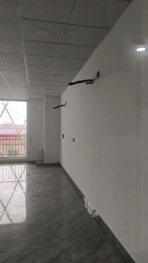 Room in  Office Space at Omaxe Sun, Sector 79 – for Rent
