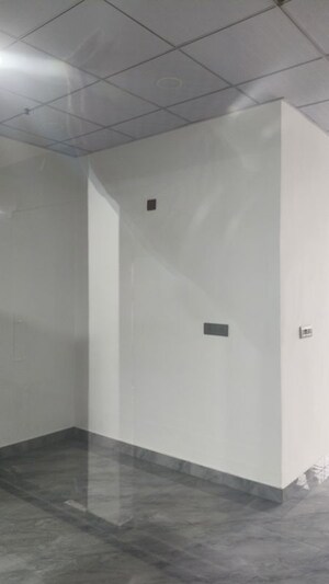 Room in  Office Space at Omaxe Sun, Sector 79 – for Rent