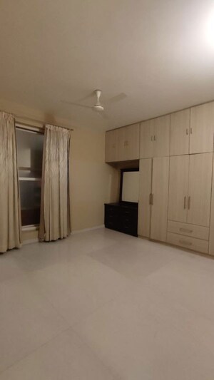 Room in 3 BHK Apartment at Eshaan Apartment, Cooke Town – for Rent