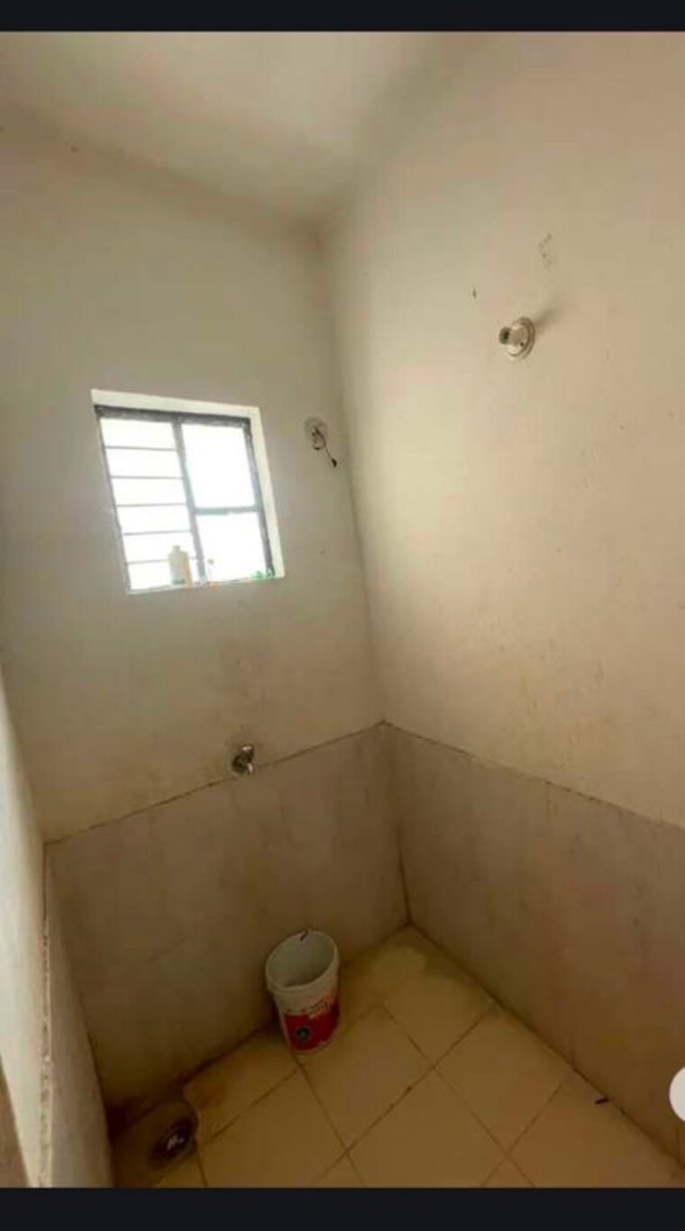 Room, dlf-garden-city 2 Bedroom 400 Sq.Ft. Apartment In Mohanlalganj Lucknow 10679314