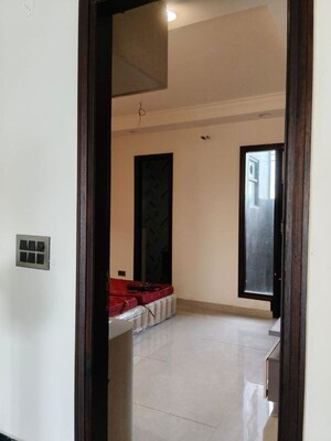 Room in 4 BHK Apartment at Dhakoli – for Rent
