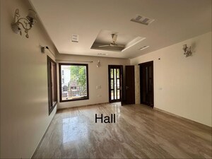 Room in 3 BHK Villa at Sector 23 – for Rent