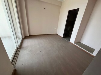 2.5 BHK +  1200 Sq.Ft. Apartment in Amrapali Kingswood