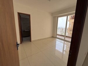 Room in 3 BHK Apartment at Sector 82 – for Sale