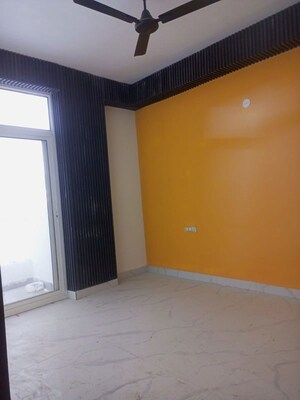Room in  Builder Floor at Krishna Kunj Apartments Noida, Sector 73 – for Sale