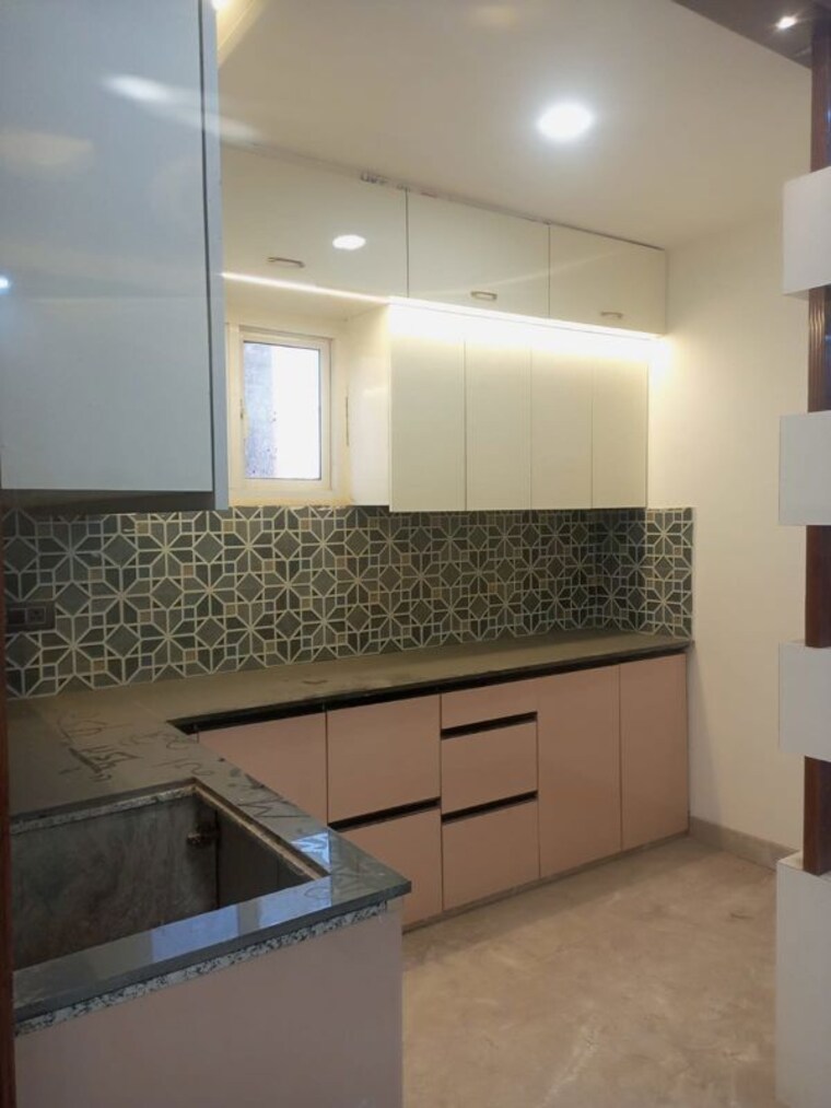 Kitchen, krishna-kunj-apartments-noida  650 Sq.Ft. Builder Floor In Sector 73 Noida 10679344