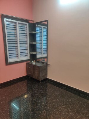 Room in 2 BHK Builder Floor at Nri Layout – for Rent