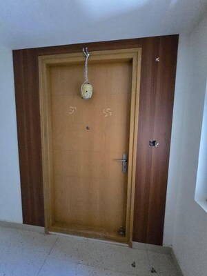 Room in 3 BHK Apartment at ASBL Spectra, Financial District – for Rent