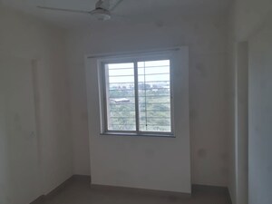 Room in 2 BHK Apartment at Jalan Aura County Pune, Wagholi – for Rent