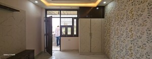 Room in 3 BHK Builder Floor at Pratap Vihar – for Sale