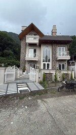 6 BHK +  252 Sq.Yd. Villa in Rajpur