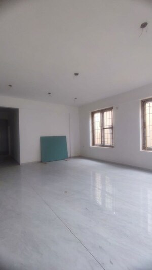 Room in 3 BHK Apartment at Cooke Town – for Rent