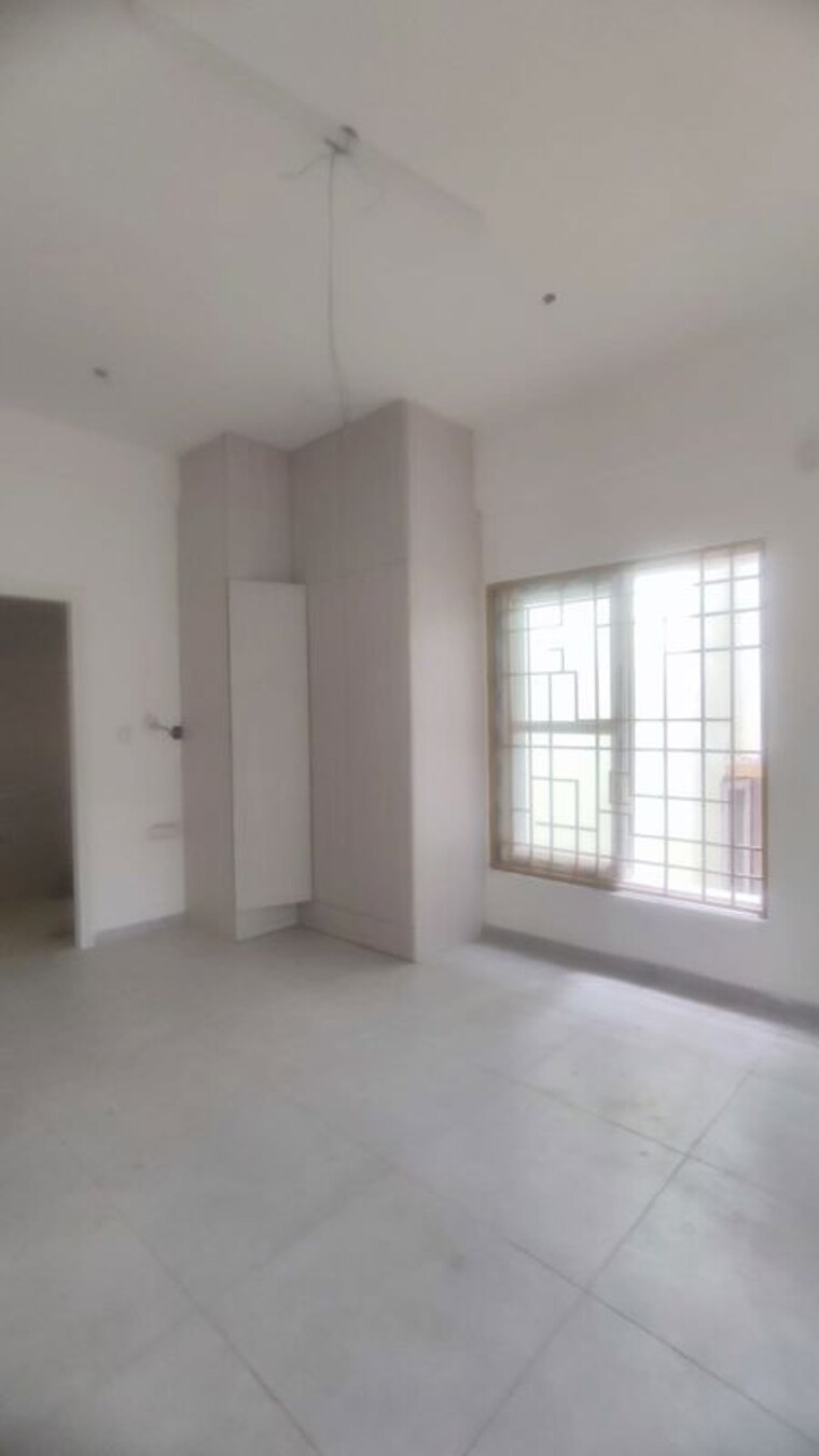 Room, cooke town 3 Bedroom 1808 Sq.Ft. Apartment In Cooke Town Bangalore 10679319