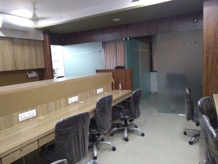 Team Area, gajra-g-square-business-park Commercial Office Space 1098 Sq.Ft. In Vashi Sector 30a Navi Mumbai 10679382