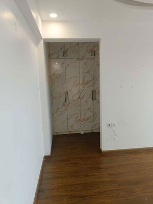Room in 4 BHK Apartment at Vatika Sovereign Park, Sector 99 – for Rent
