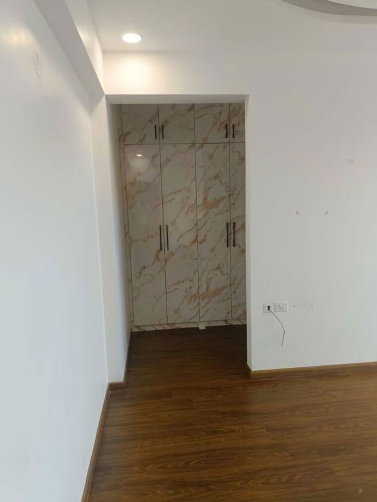 Room, vatika-sovereign-park 4 Bedroom 3345 Sq.Ft. Apartment In Sector 99 Gurgaon 10679395