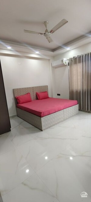 Bedroom in 1 BHK Builder Floor at DLF Qerwa, Sector 28 – for Rent