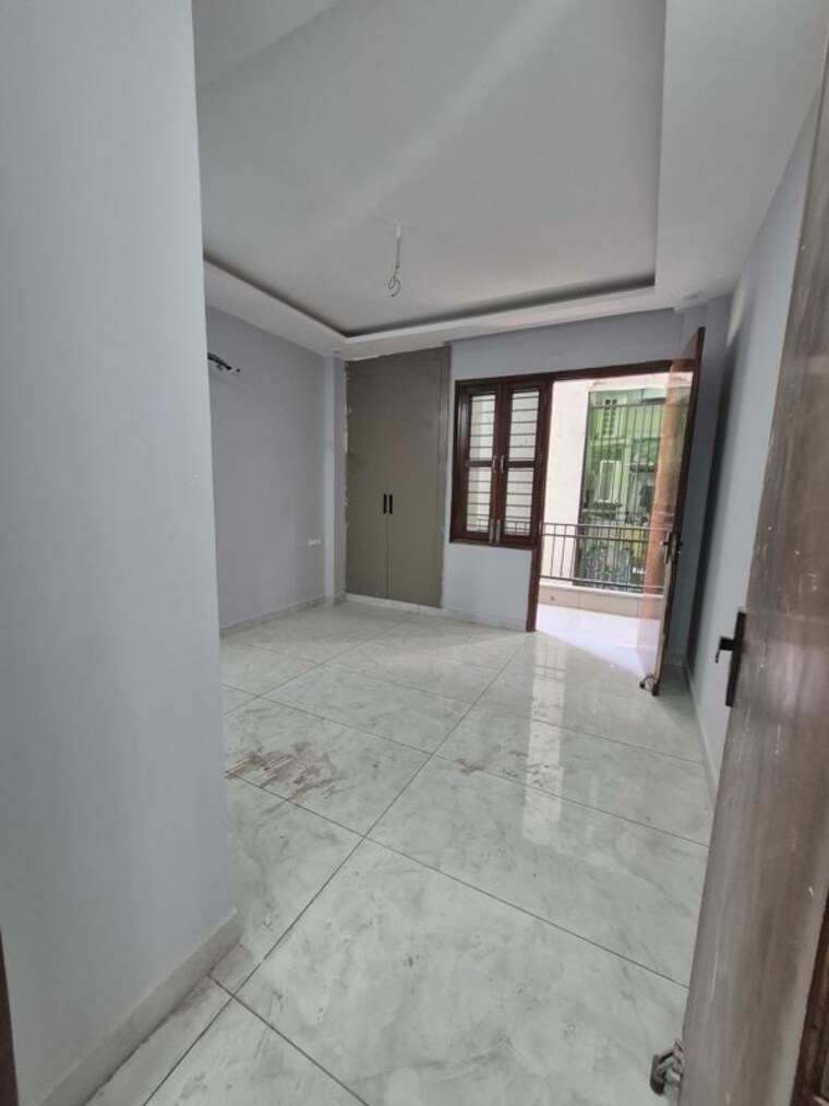 Room, bptp-district-phase-2 3 Bedroom 1200 Sq.Ft. Builder Floor In Sector 84 Faridabad 10679416