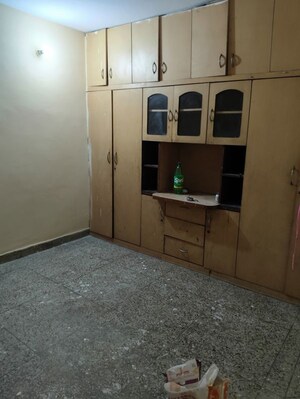 1 RK Apartment For Rent in RWA Apartments Sector 12, Sector 12