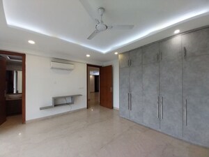 Room in 3 BHK Builder Floor at RBC II, Sushant Lok I – for Rent