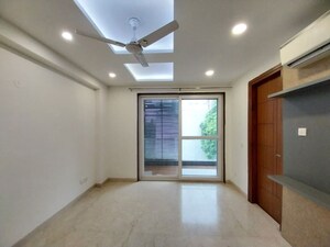 Room in 3 BHK Builder Floor at RBC II, Sushant Lok I – for Rent