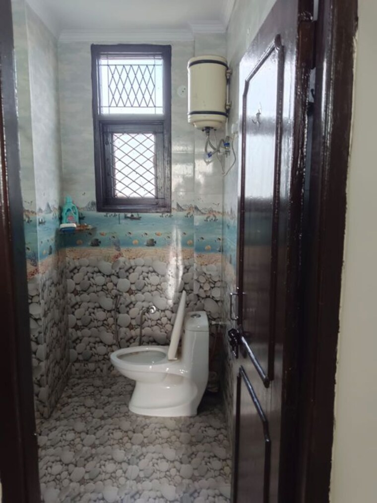 Bathroom, lajpat nagar 4 1 RK 345 Sq.Ft. Builder Floor In Lajpat Nagar 4 Delhi 10679470