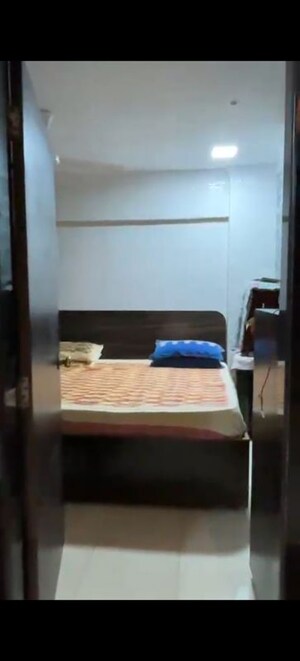 Bedroom in 1 BHK Apartment at Mahaveer Tower, Worli – for Rent
