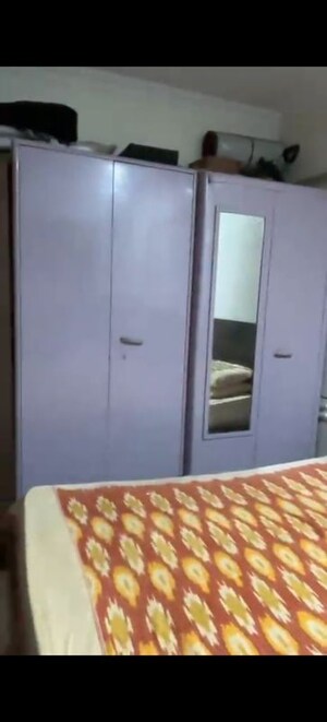 Furnished Amenities in 1 BHK Apartment at Mahaveer Tower, Worli – for Rent
