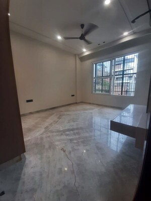 Room in 3 BHK Builder Floor at Paschim Vihar – for Sale