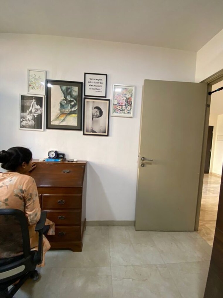 Room, hiranandani-estate-rodas-enclave 2 Bedroom 727 Sq.Ft. Apartment In Ghodbunder Road Thane 10679380