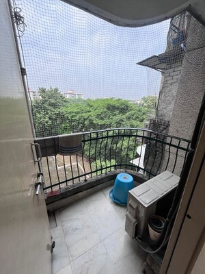 Balcony in 3 BHK Builder Floor at AWHO Sujjan Vihar, Sector 43 – for Rent