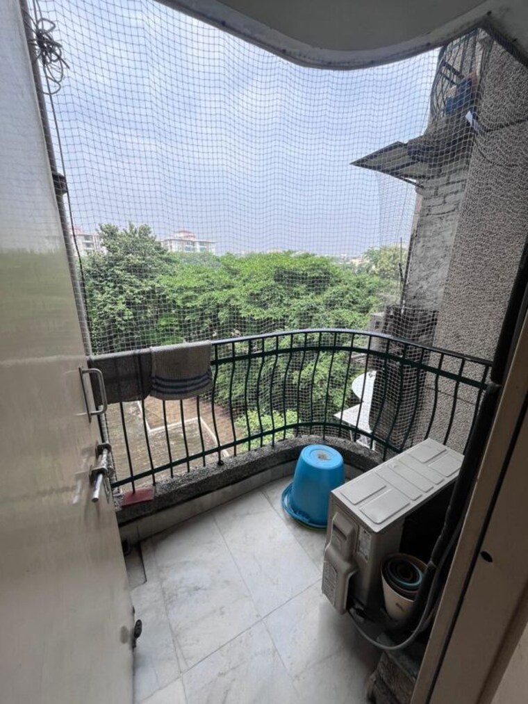 Balcony, awho-sujjan-vihar 3 Bedroom 1650 Sq.Ft. Builder Floor In Sector 43 Gurgaon 10679517
