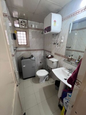 Team Area in 3 BHK Builder Floor at AWHO Sujjan Vihar, Sector 43 – for Rent
