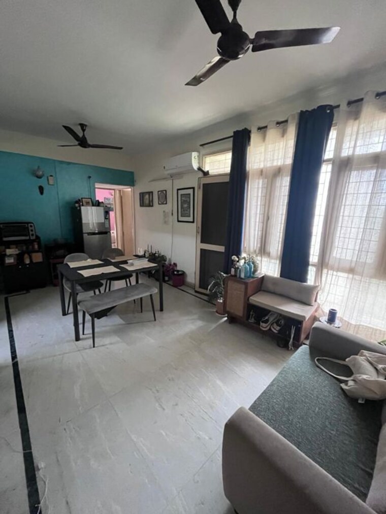 Living Room, awho-sujjan-vihar 3 Bedroom 1650 Sq.Ft. Builder Floor In Sector 43 Gurgaon 10679517