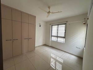 Room in 3 BHK Apartment at MSR RR Wish Tales, Yelahanka – for Rent