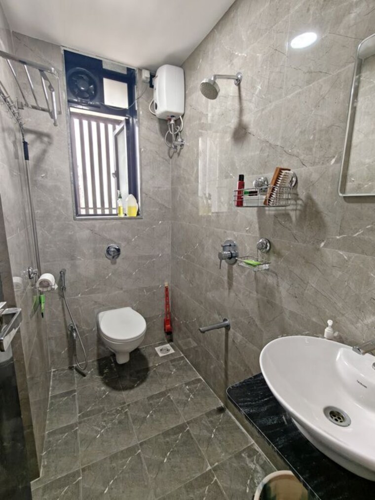 Bathroom, dvk-el-mejor 2 Bedroom 800 Sq.Ft. Apartment In Dadar East Mumbai 10679535