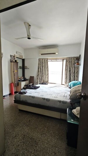 Bedroom in 3 BHK Apartment at Dheeraj Valley, Goregaon East – for Rent