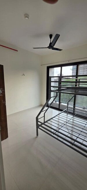 Room in 2 BHK Apartment at Kumar 47 East A, Magarpatta City – for Rent