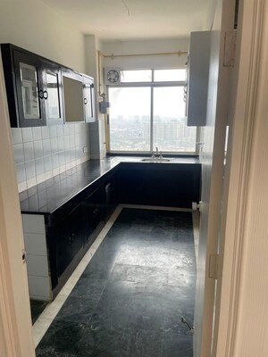 Kitchen in 4 BHK Apartment at Lord Krishna Apartment, Sector 43 – for Rent