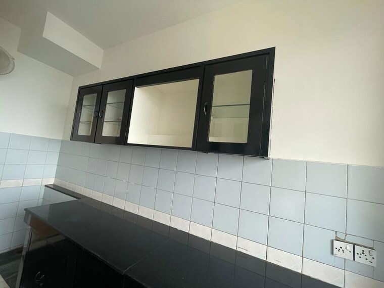 Kitchen, lord-krishna-apartment 4 Bedroom 3200 Sq.Ft. Apartment In Sector 43 Gurgaon 10679554