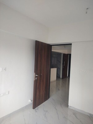 Furnished Amenities in 2 BHK Apartment at Vraj Gateway Aparna CHS, Borivali West – for Rent