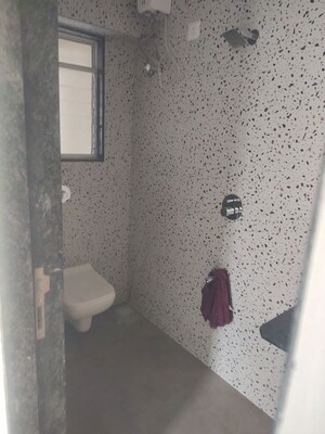 Furnished Amenities in 2 BHK Apartment at Vraj Gateway Aparna CHS, Borivali West – for Rent