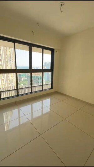 Room in 3 BHK Apartment at Chandak 34 Park Estate, Goregaon West – for Rent