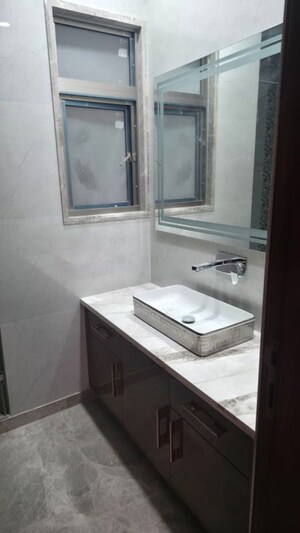 Bathroom in 4 BHK Builder Floor at Safdarjung Enclave – for Rent