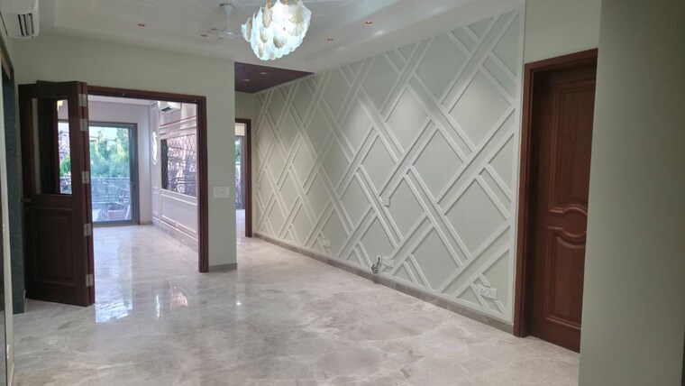 Room, safdarjung enclave 4 Bedroom 325 Sq.Yd. Builder Floor In Safdarjung Enclave Delhi 10679600
