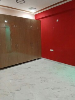 3 BHK +Builder Floor For Rent in Qaisar Bagh