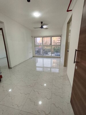 2 BHK Apartment For Rent in Lotus Signature, Andheri West