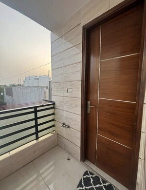 Furnished Amenities in  Builder Floor at Rajouri Garden – for Rent