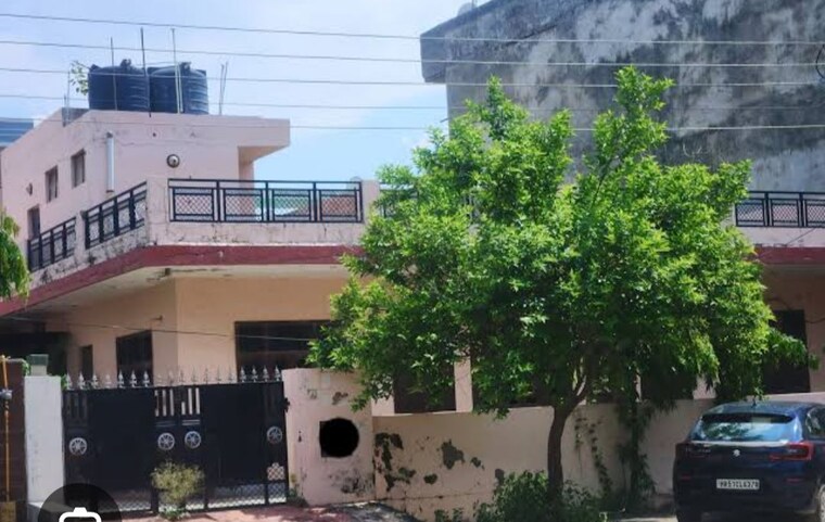 Exterior View, sector 14  325 Sq.Yd. Plot In Sector 14 Faridabad 10679652